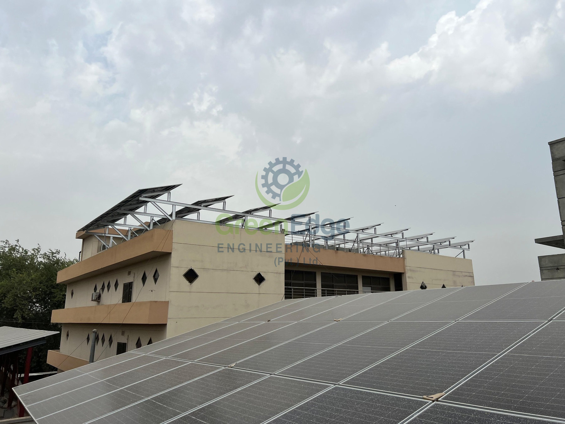 PV modules and adjacent mounting